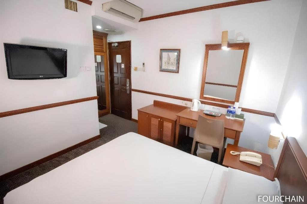 Four Chain View Hotel 2*