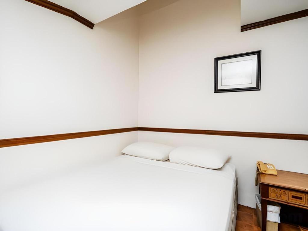 Hotel Four Chain View 2*